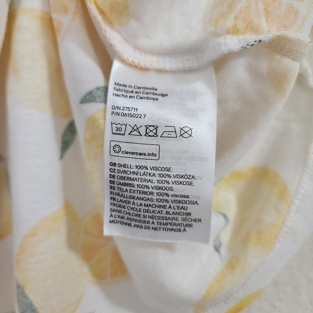 H&M tank top, white with lemon design, size XS - Picture 4 of 4